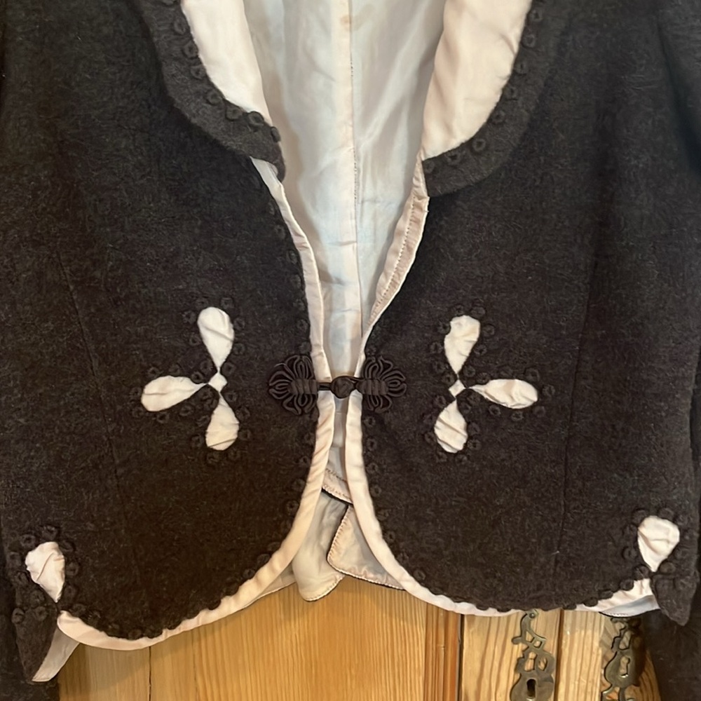 Anthropologie wool jacket with silk lining size medium - Picture 3 of 6
